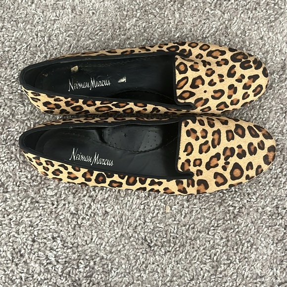 Neiman Marcus Calf Hair Cheetah Print Flats - Picture 2 of 4
